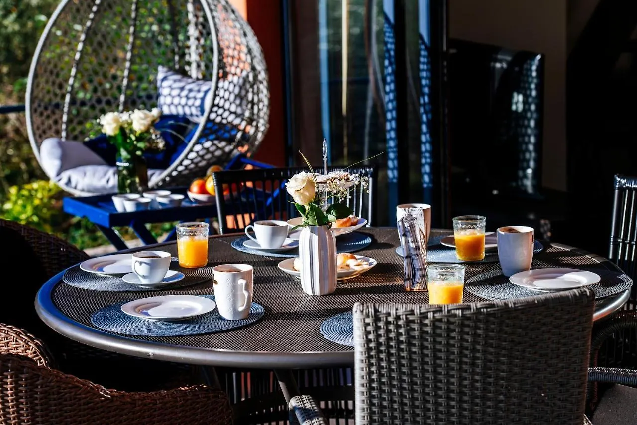 Apartment Serenity With Private Pool Near The Beach Poljana