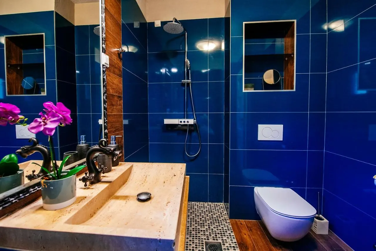 Apartment Serenity With Private Pool Near The Beach Poljana
