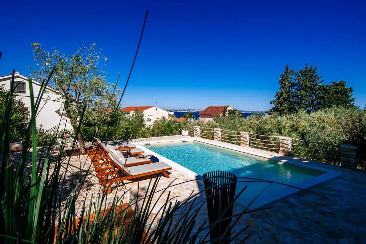 Apartment Serenity With Private Pool Near The Beach Poljana  Hırvatistan