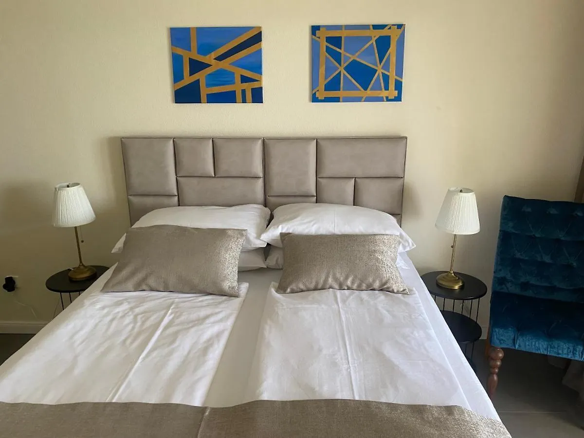 Apartment Serenity With Private Pool Near The Beach Poljana  Hırvatistan